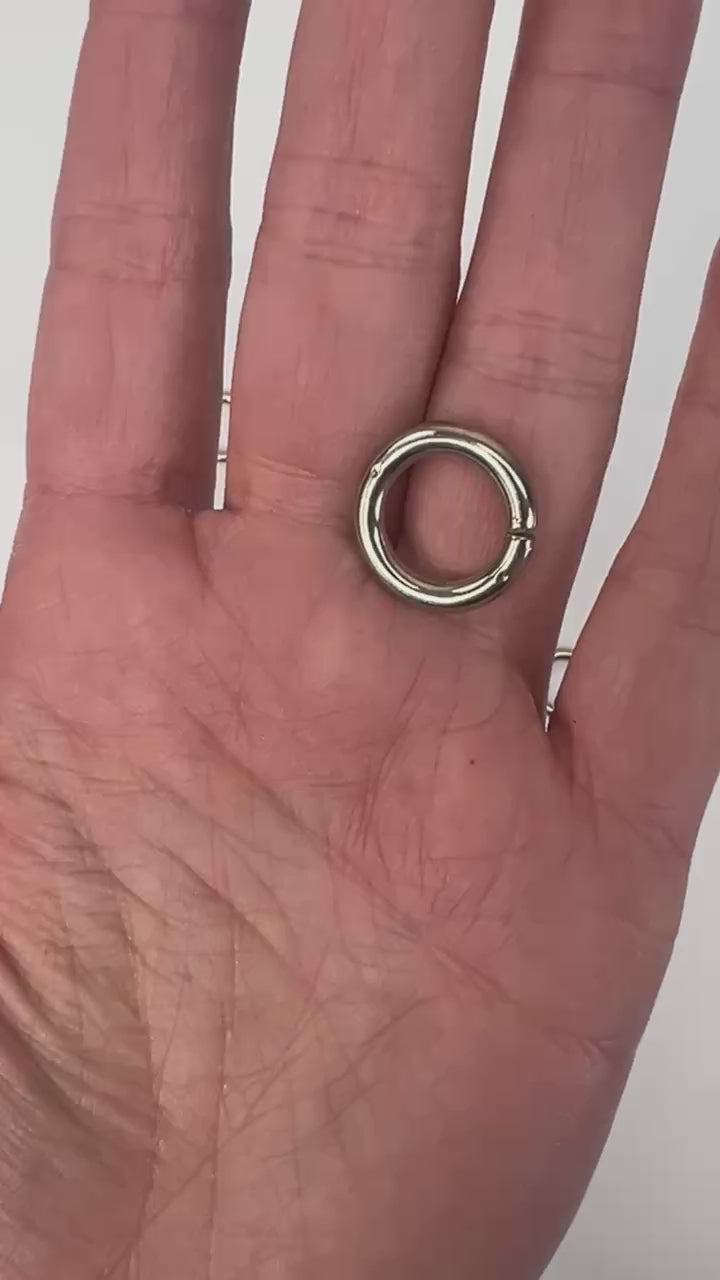 Charger la vidéo : video 76c4f03f-2112-40c5-aac3-ac178efc0e02