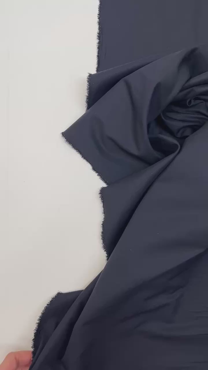 video b9981c33-7183-47c3-9571-ed43855d9000