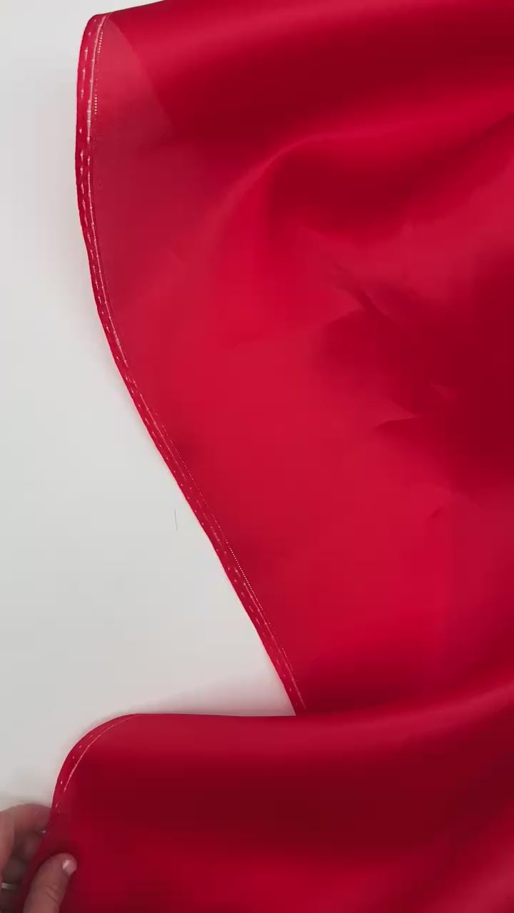 video 71100286-7b80-4f48-9f2d-55cc359d0e02