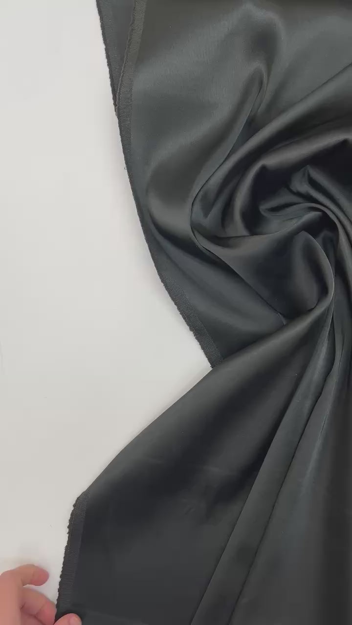 video d2446e8c-4a76-47d1-8676-5d39a08b18ea