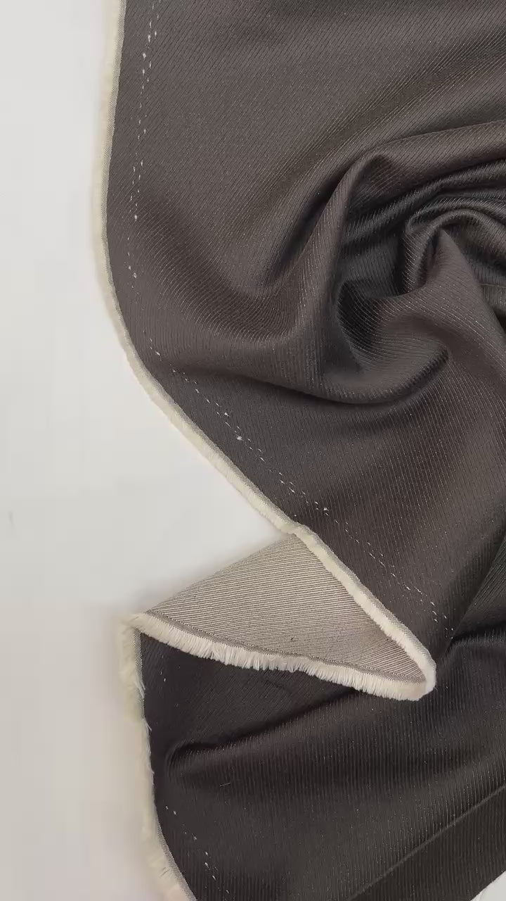 Charger la vidéo : video 5983da58-e282-41be-9d5b-3940ed53d983