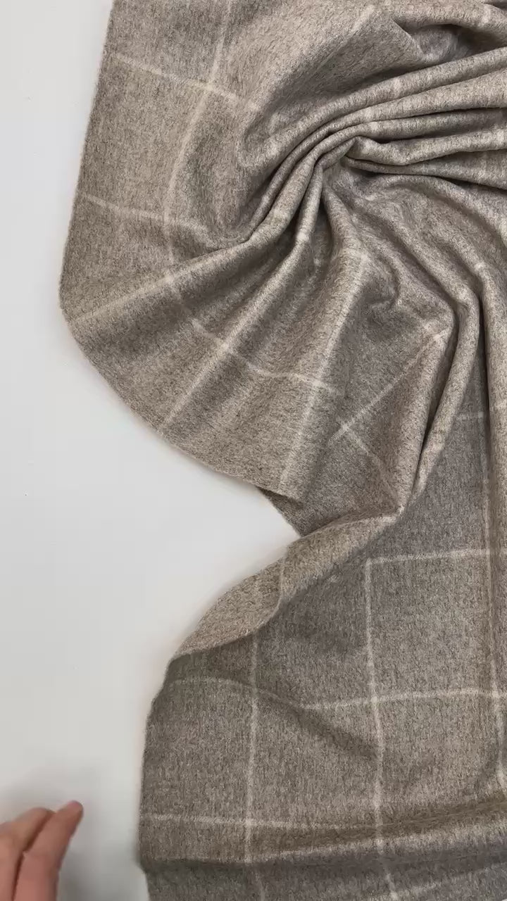 video 9eb8ac27-16b4-4a33-9547-eff86750ee96