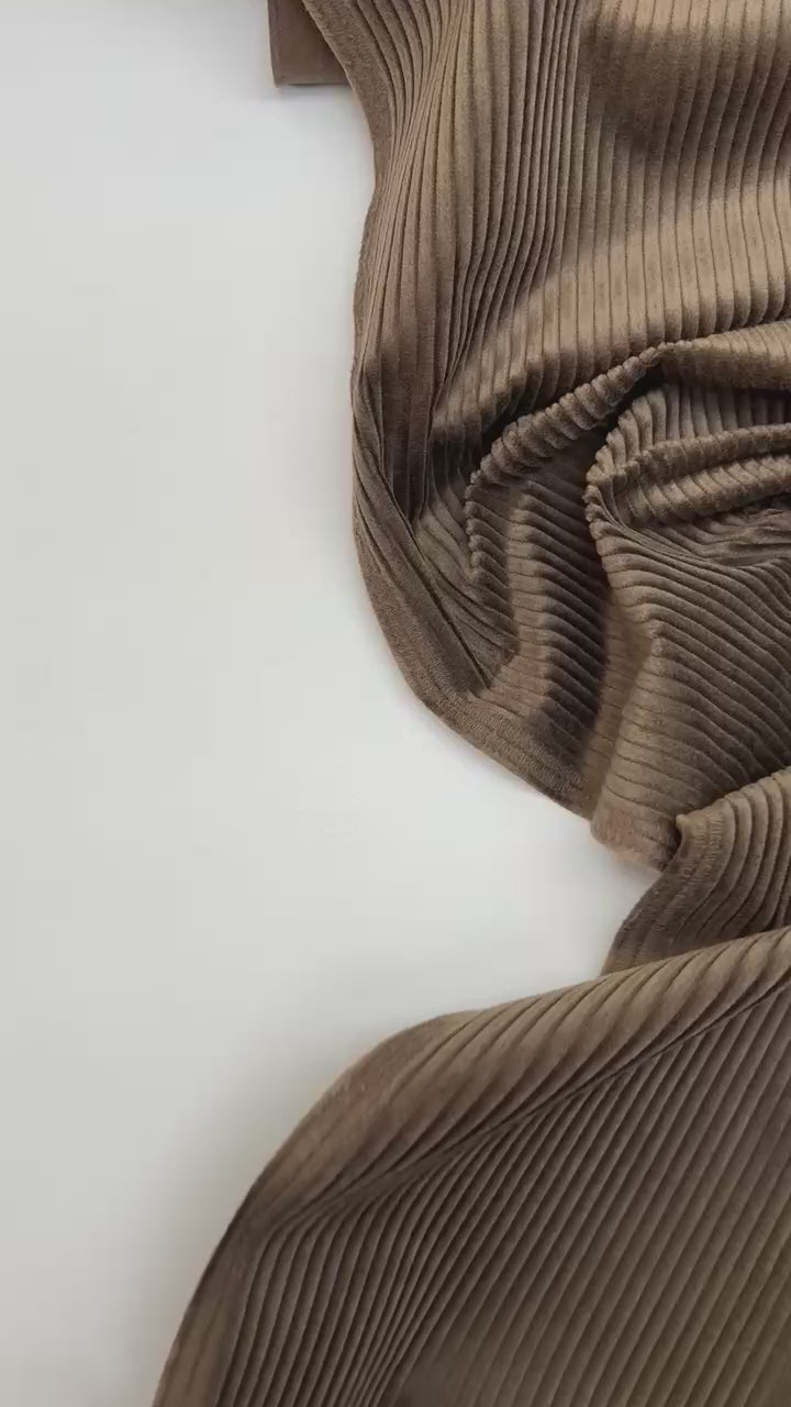 video c2d6eb3a-36c0-450b-8994-b82b92164f43