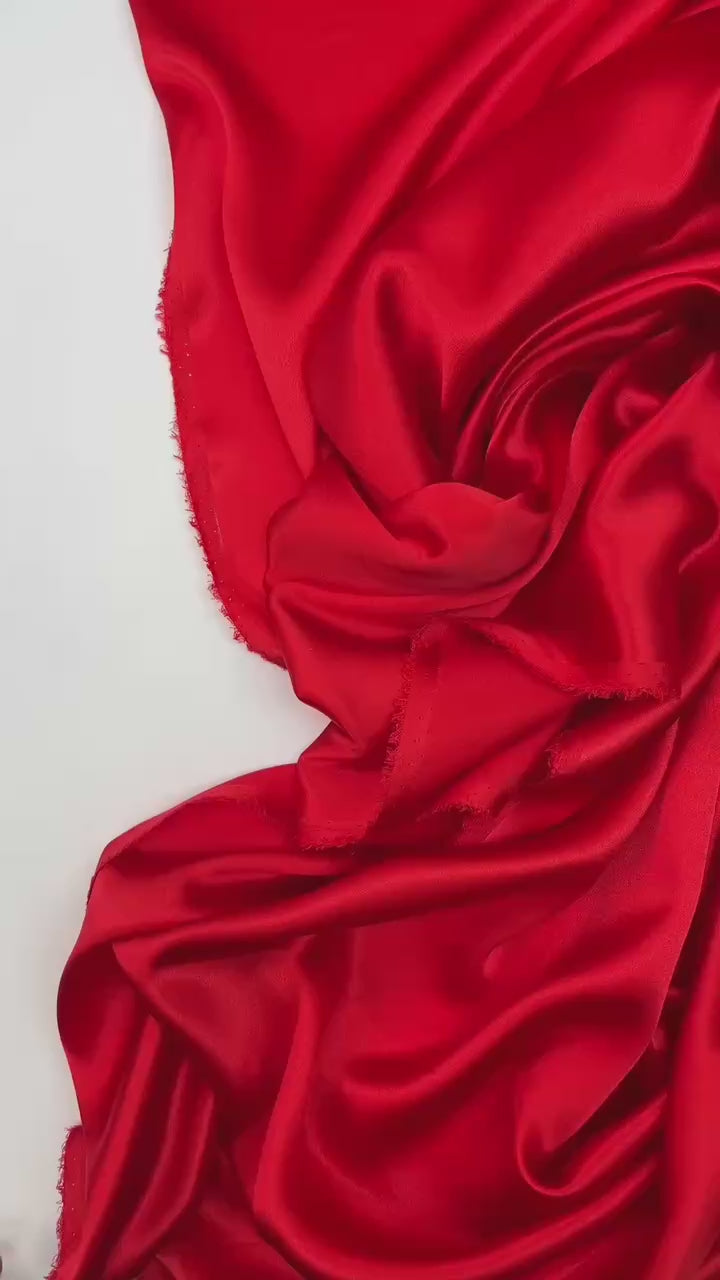 Load video: video 1006d3af-3c4c-48d5-9e66-fc6d14a97070