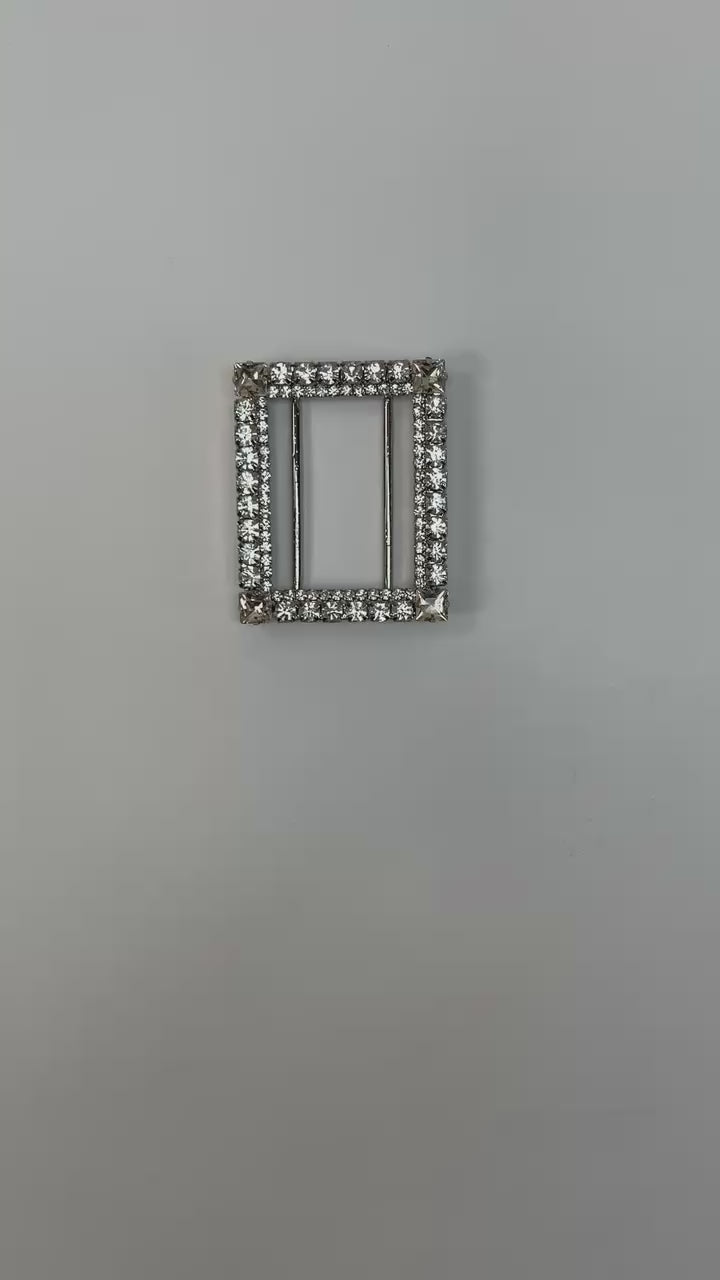 Charger la vidéo : video 4f20805d-2898-45b6-b25f-f9480f9c1e70