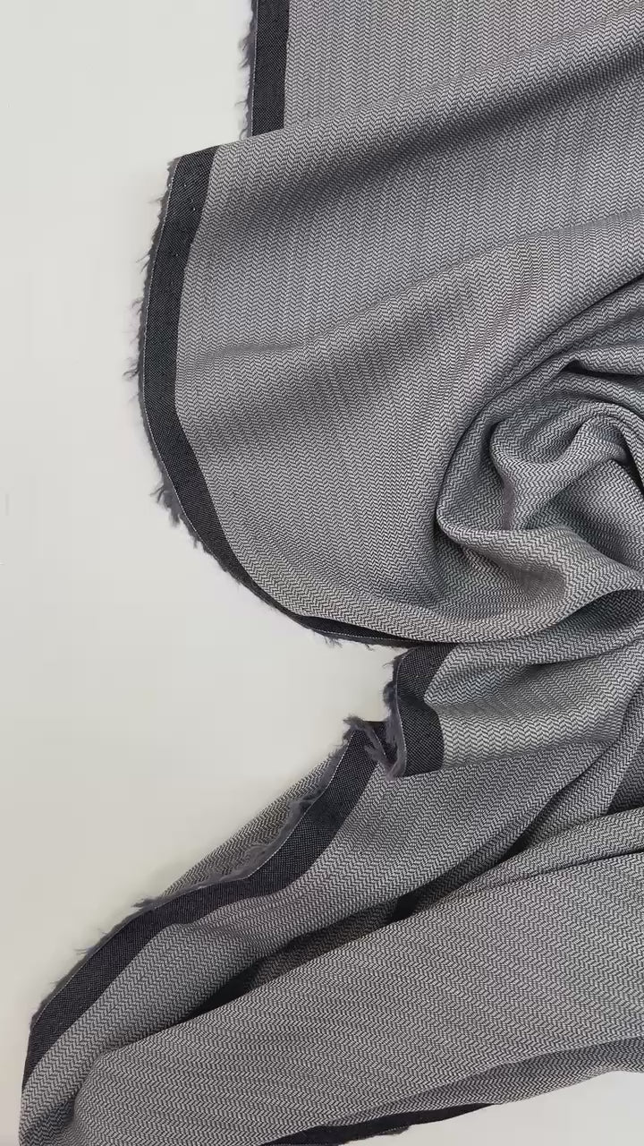 video 31685c1e-09ba-43c2-9165-f7424a90a665