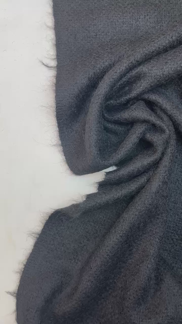 Charger la vidéo : video f35c55e3-abbf-4d74-acad-0c053b108e09