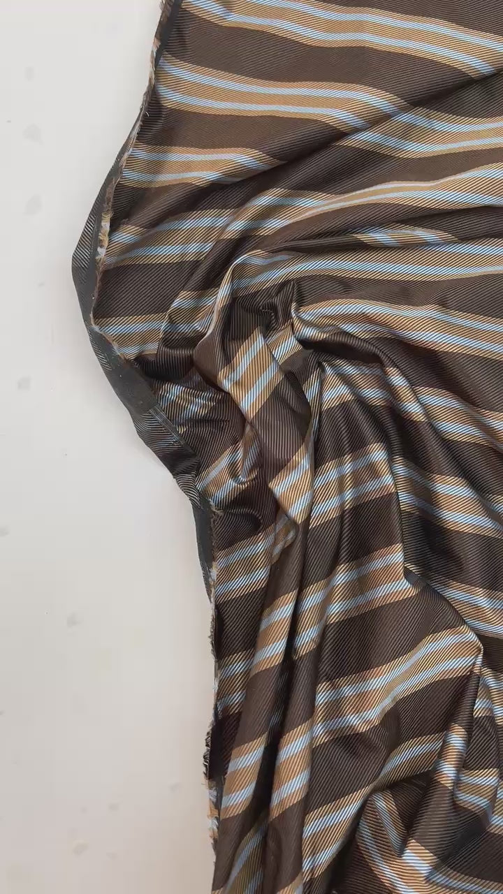 Charger la vidéo : video 67e959a0-557c-4e55-9dce-62bf372951f9