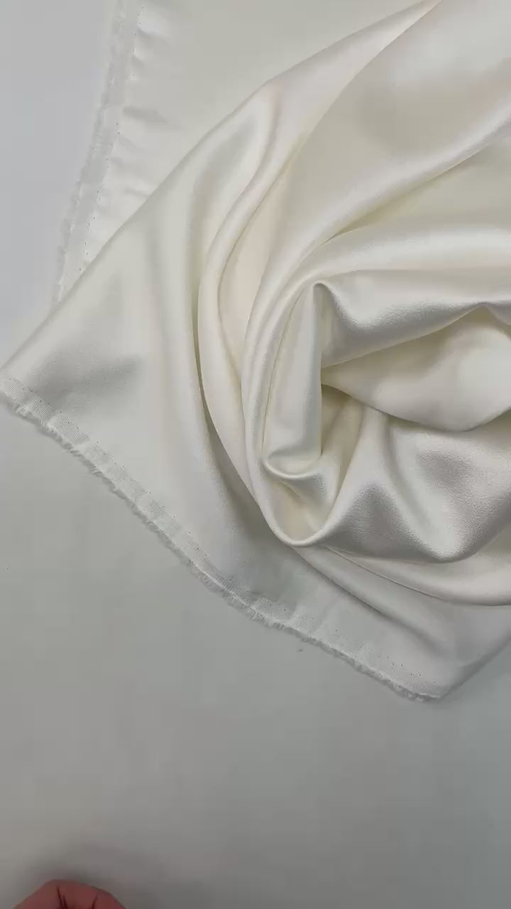 video 9d1adc7c-14ae-48ac-ae23-b9db82445a1d