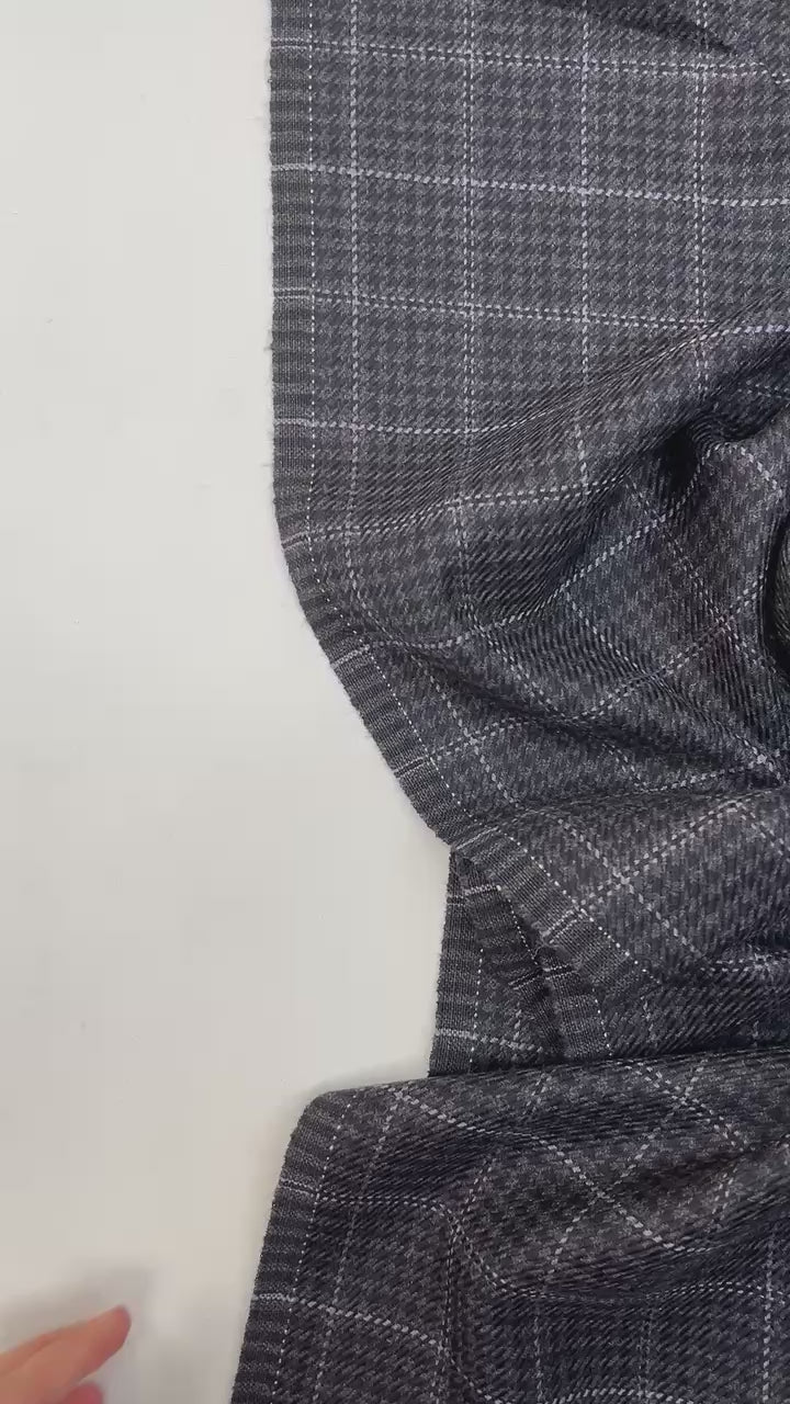 video 916ab5f8-36f1-4d3d-9f86-55ddf3c5e78e