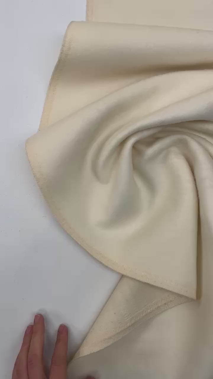 video 48f9c4aa-2c0f-4b5c-b767-45c22c896a0b