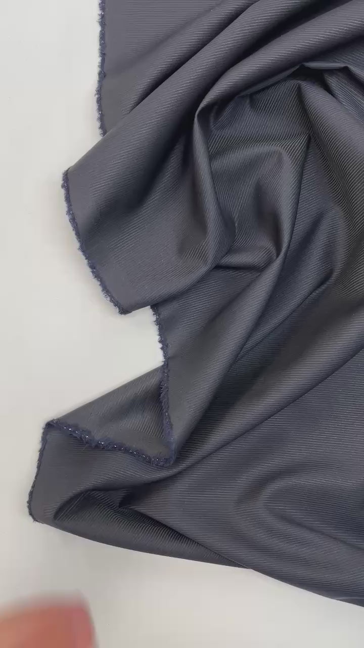 Charger la vidéo : video a64bcb8b-6abf-40c2-aaca-aa67017f3c71