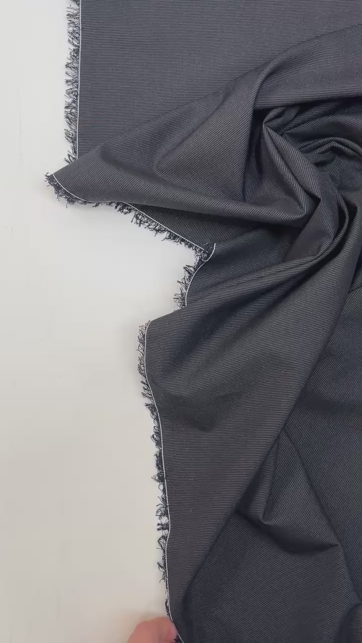 Charger la vidéo : video 43dd8aba-bdb4-4552-8843-f392d94a2fb2