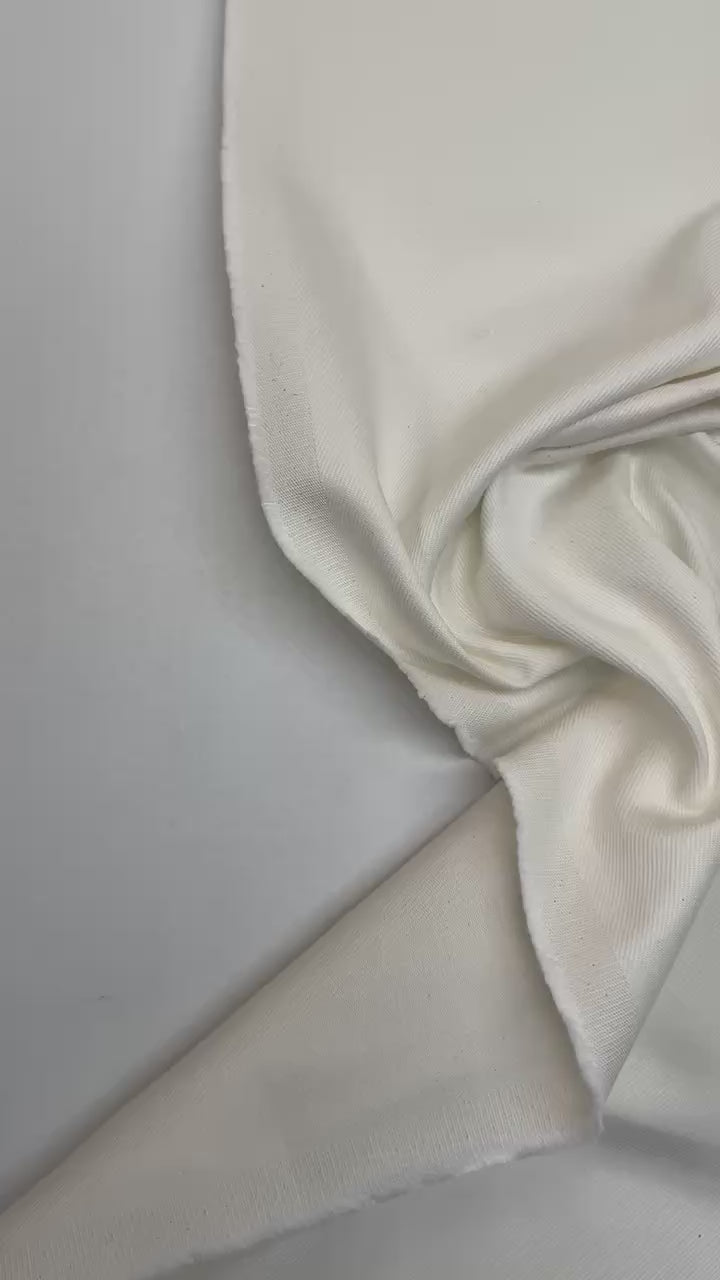 video e22df576-a838-4e3d-b1ce-940e9dd338c6