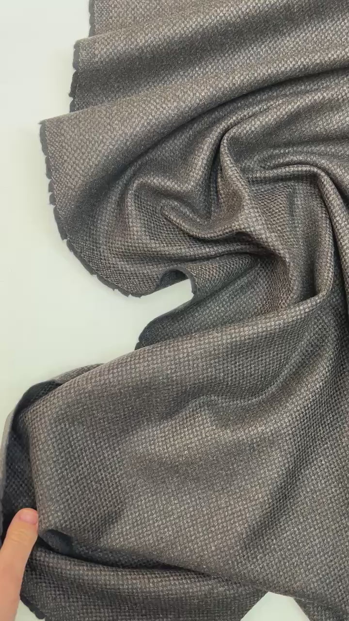 video 4aa3cca6-2e53-4708-9667-9565f7b699a6