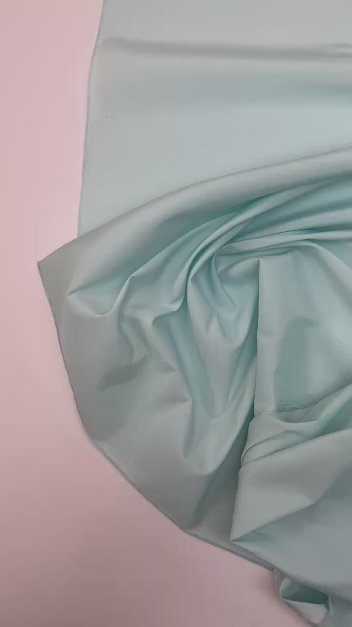 video 080e25a5-05a8-402b-a1e5-397af174c756