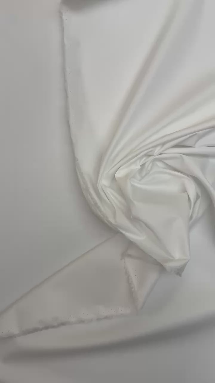 video 65de3213-271b-4365-b250-49e9d16fc0d7