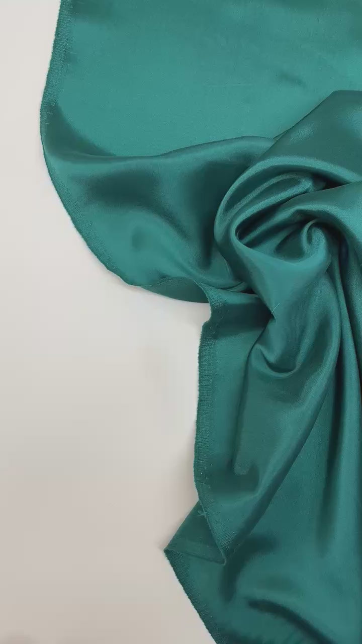 Load video: video c5acf80f-e05f-45b2-8f6e-3b02194a3e9e