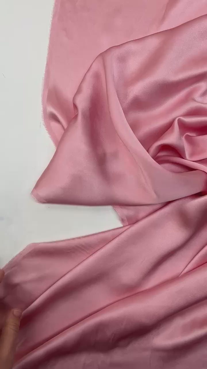 Load video: video dad400b9-22c1-4bb2-9216-8df00f3d31a1