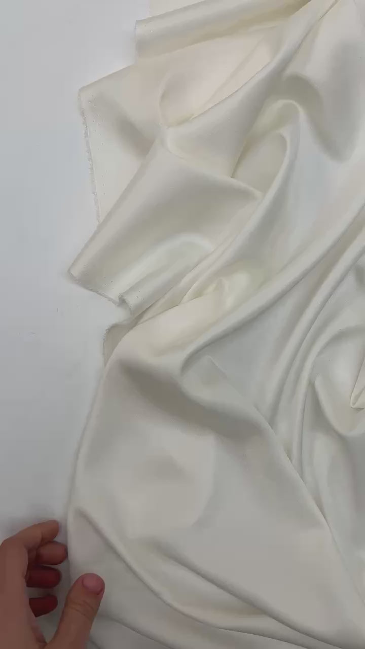 video b4969e37-1d24-45df-88b5-addbed0ec392