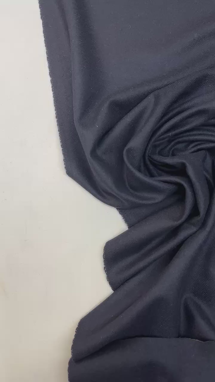 Charger la vidéo : video e2f9dd92-4ed2-4d53-aaa2-6e8b7331c5c6