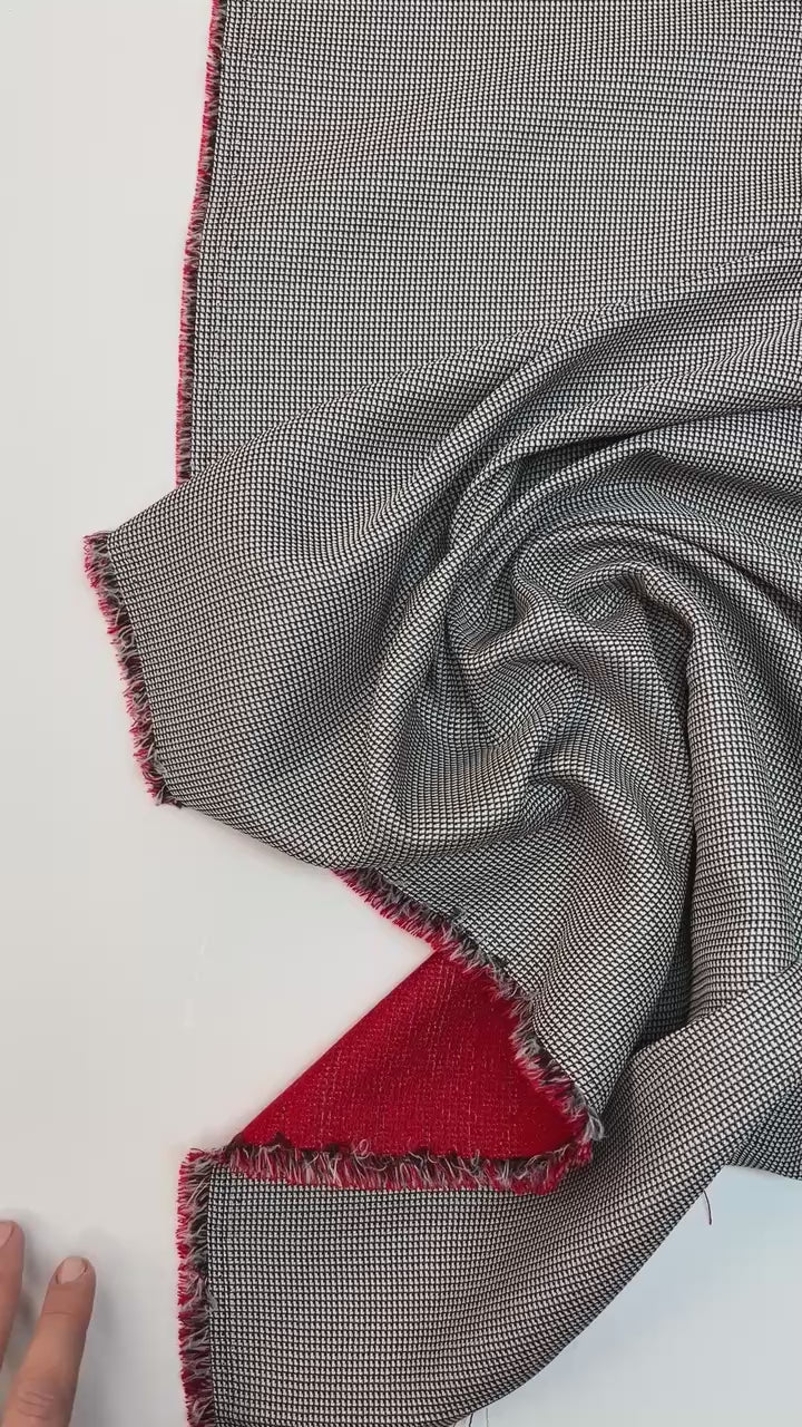 Charger la vidéo : video 8fb54a32-2e78-45af-9cbe-d712786b444b