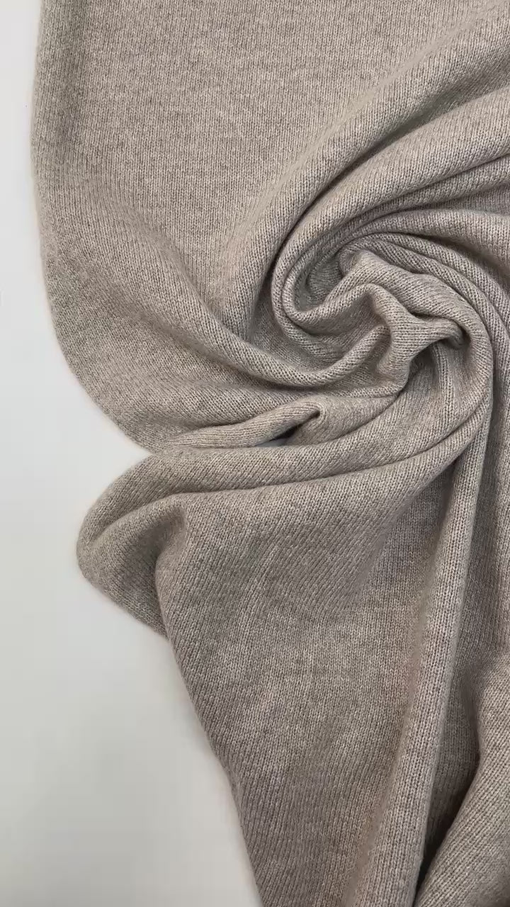 Charger la vidéo : video 4f149fc4-8404-410e-8137-dfe2f68aa231