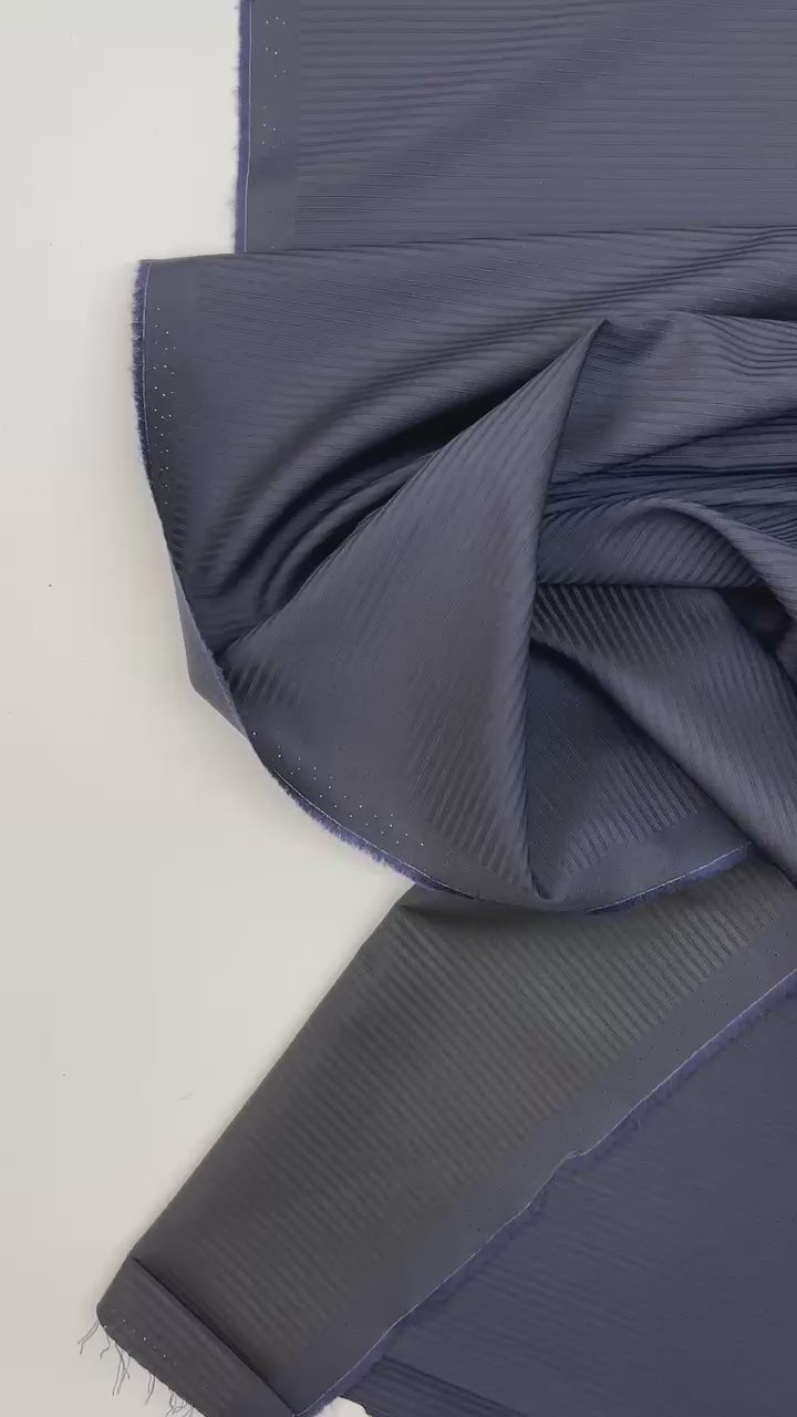 Charger la vidéo : video 7ae1c9b6-ffa2-46f2-9faa-64117092c670