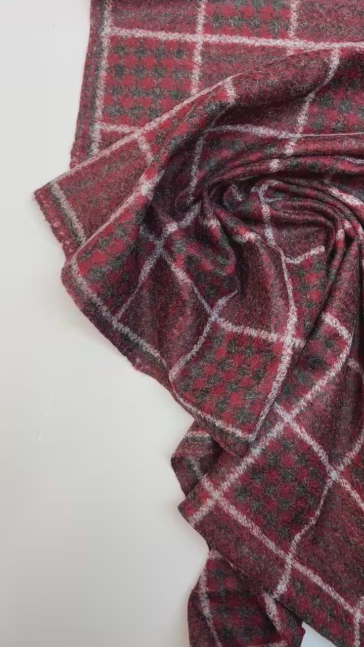 Load video: video d907498e-cedf-4abe-960d-40d2aec6db61