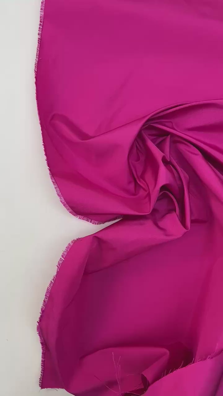 video 68690d6b-0b39-4c53-b140-2bc71d855925