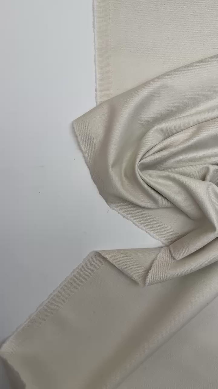 Load video: video 5ccd3607-6e33-4c31-a6a8-807185824979