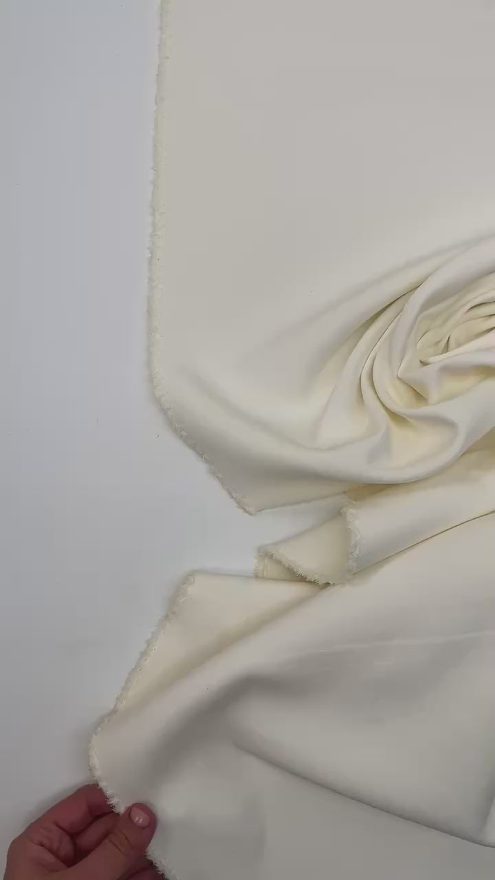 video 325aa828-ab67-4a78-afc6-d7322443ec7e