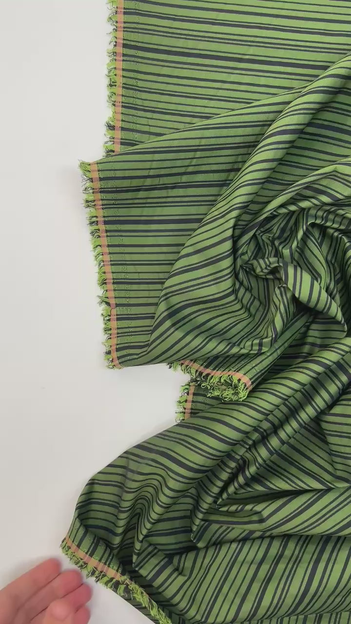 video b1d8a00c-0099-4760-a0d9-85064a49ff4c