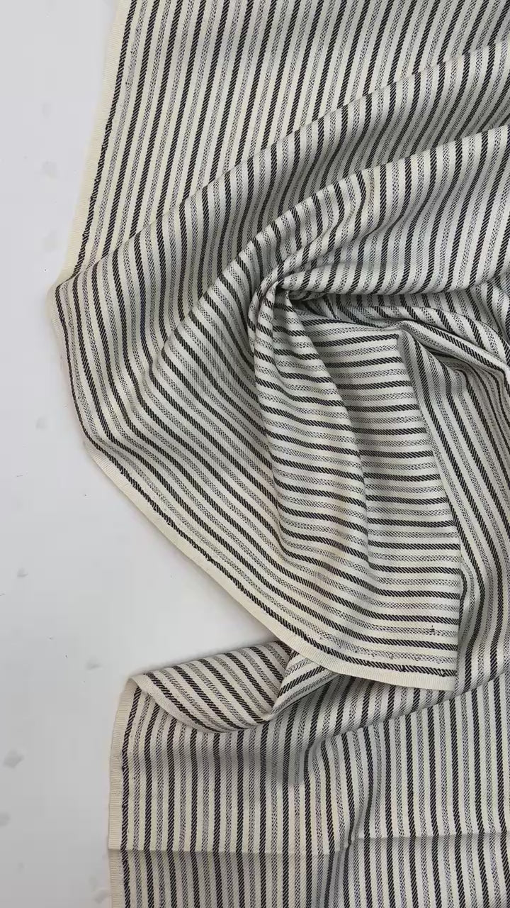 video 7a614953-2bf7-4e27-9337-3b8a1daf157e