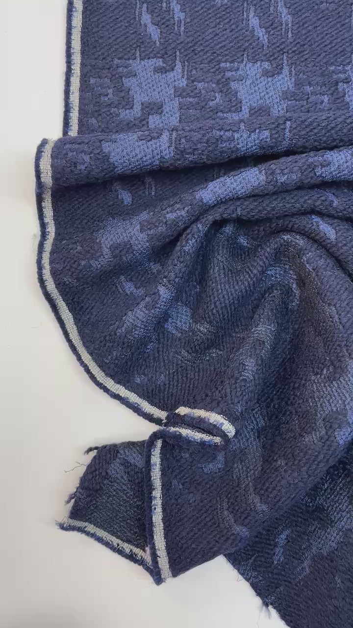 video 6def30ec-f4bd-473b-b1ad-cdcdd54455e7