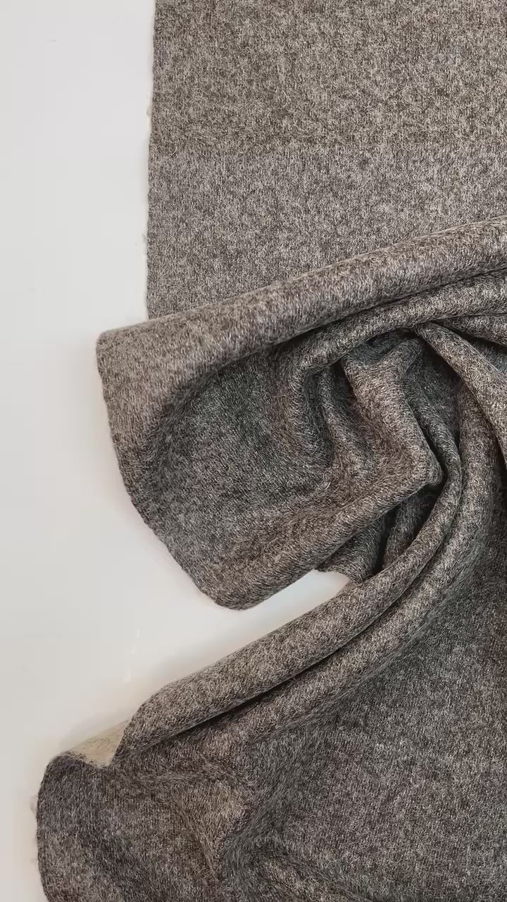 video 02f76b32-6a09-4abf-8300-8a6b460b195b