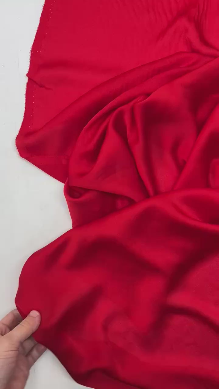 Load video: video 963bed70-bb4b-4e18-8415-e630c096793f