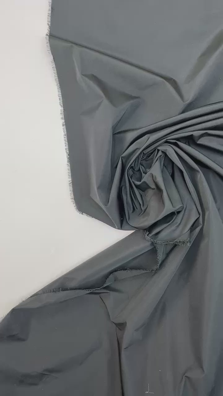 Load video: video 39c6f008-706d-4f81-9679-0bf0e7cd2ead