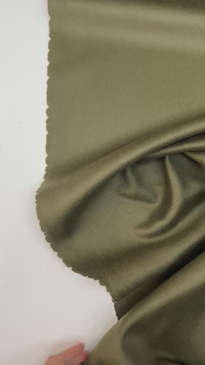 Load video: video 1c3a16c4-622c-45be-ba97-ede67a8711ed