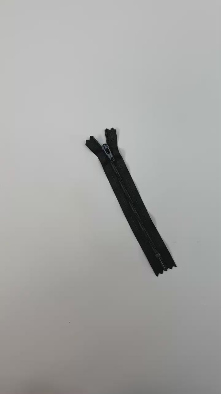 Charger la vidéo : video 801738a5-e16a-4c48-bad2-e16a8434d60c