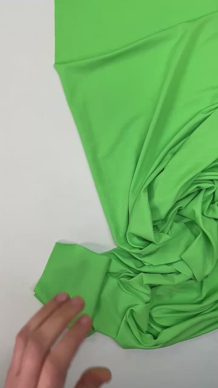 Load video: AV-446 – video 4