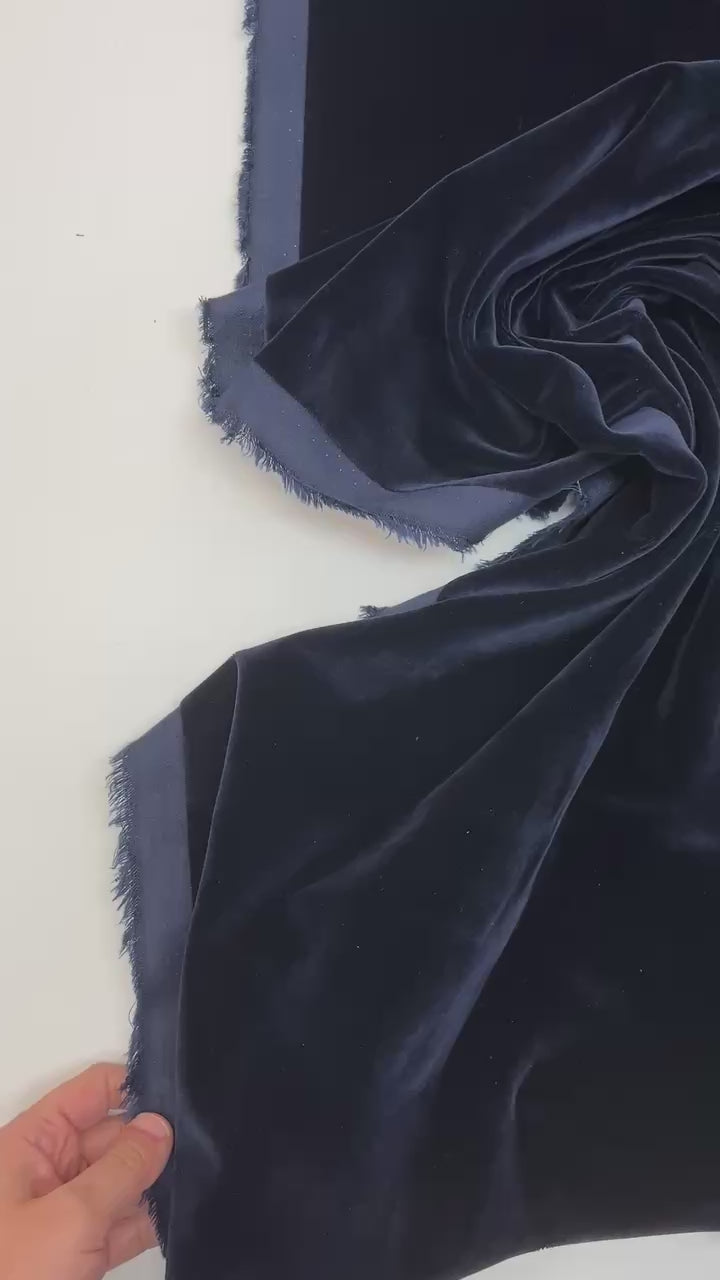 video 5b383c29-8951-4ffd-a385-ba7269980b3b