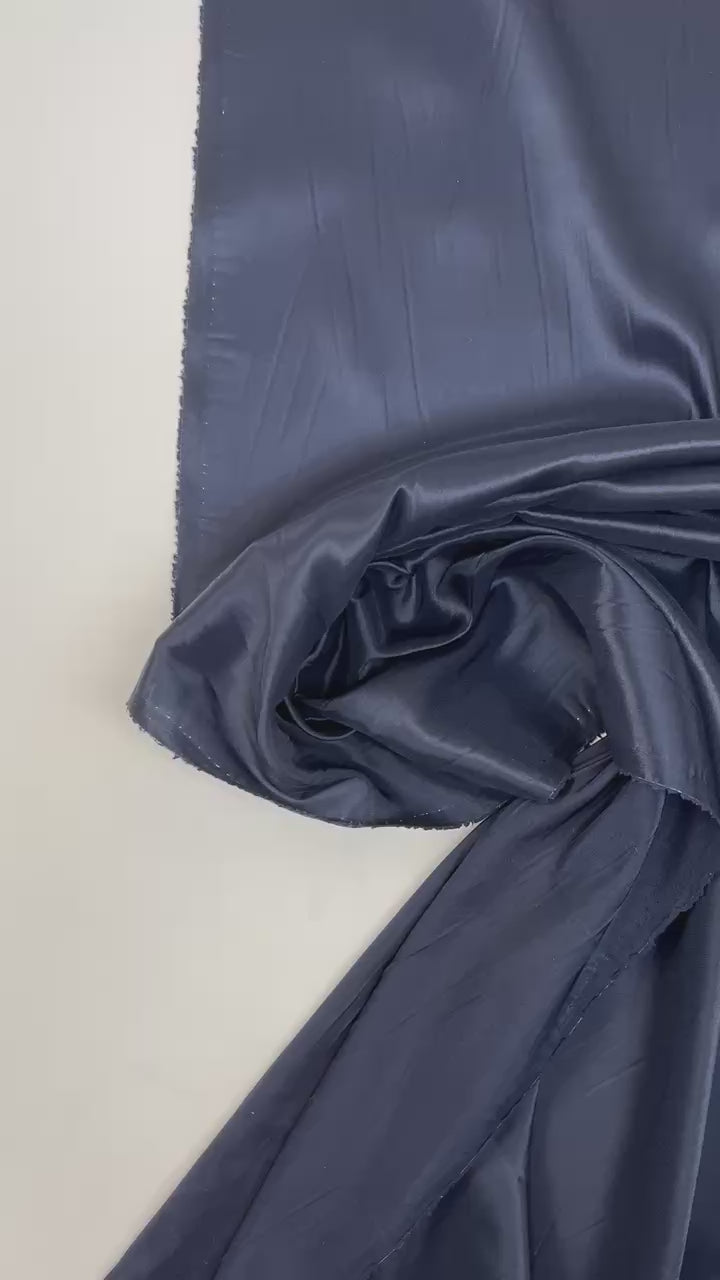 video 15db6989-59e0-413e-8240-8ddd08d18139