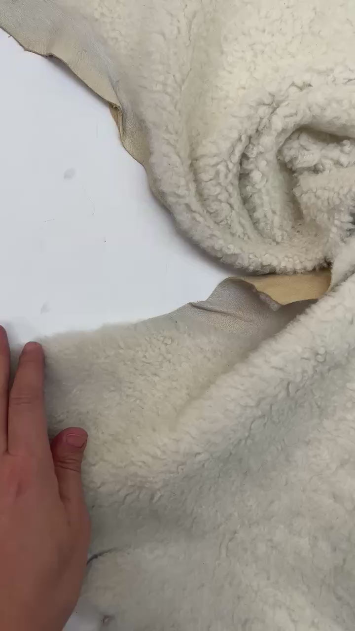 video f21f92c8-af1e-436b-93d8-f650bb03c02d