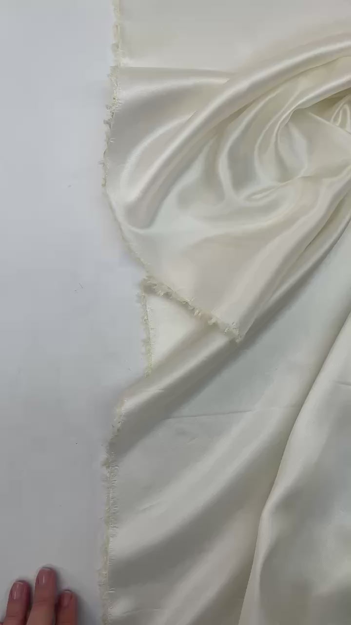 video 24109f4b-49b8-4d83-bb4e-99beb65c30d6