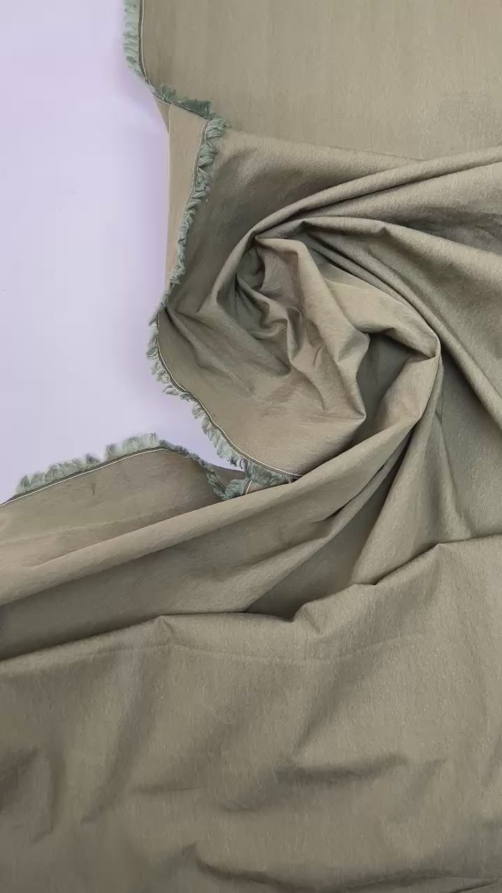 video 0b49e4c6-3471-4dba-9f54-4e64090b1a17