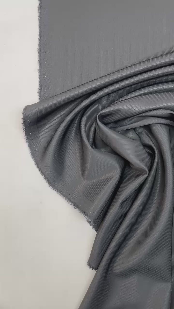 Charger la vidéo : video 7c90286d-3cdd-4752-b183-8fb6e0e34dcf