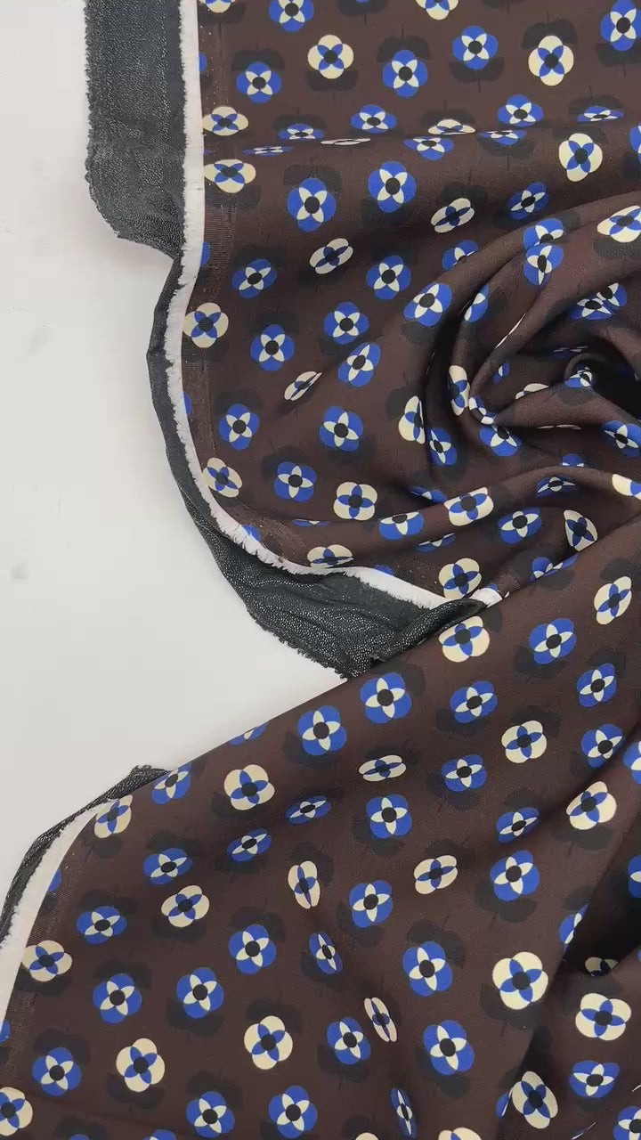 video eb76d4de-f414-4c39-8fd9-e08d19db98dc