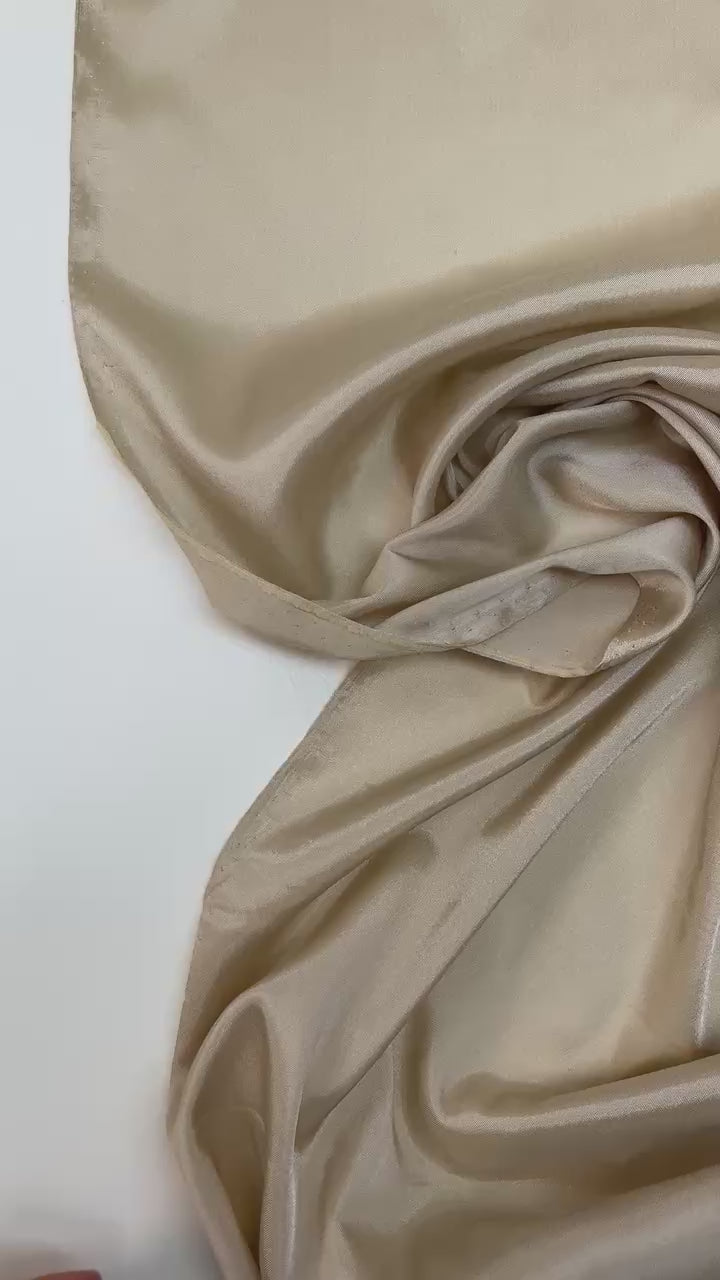 video 947e15b7-0e42-4b35-b22f-83e9cc5b062a