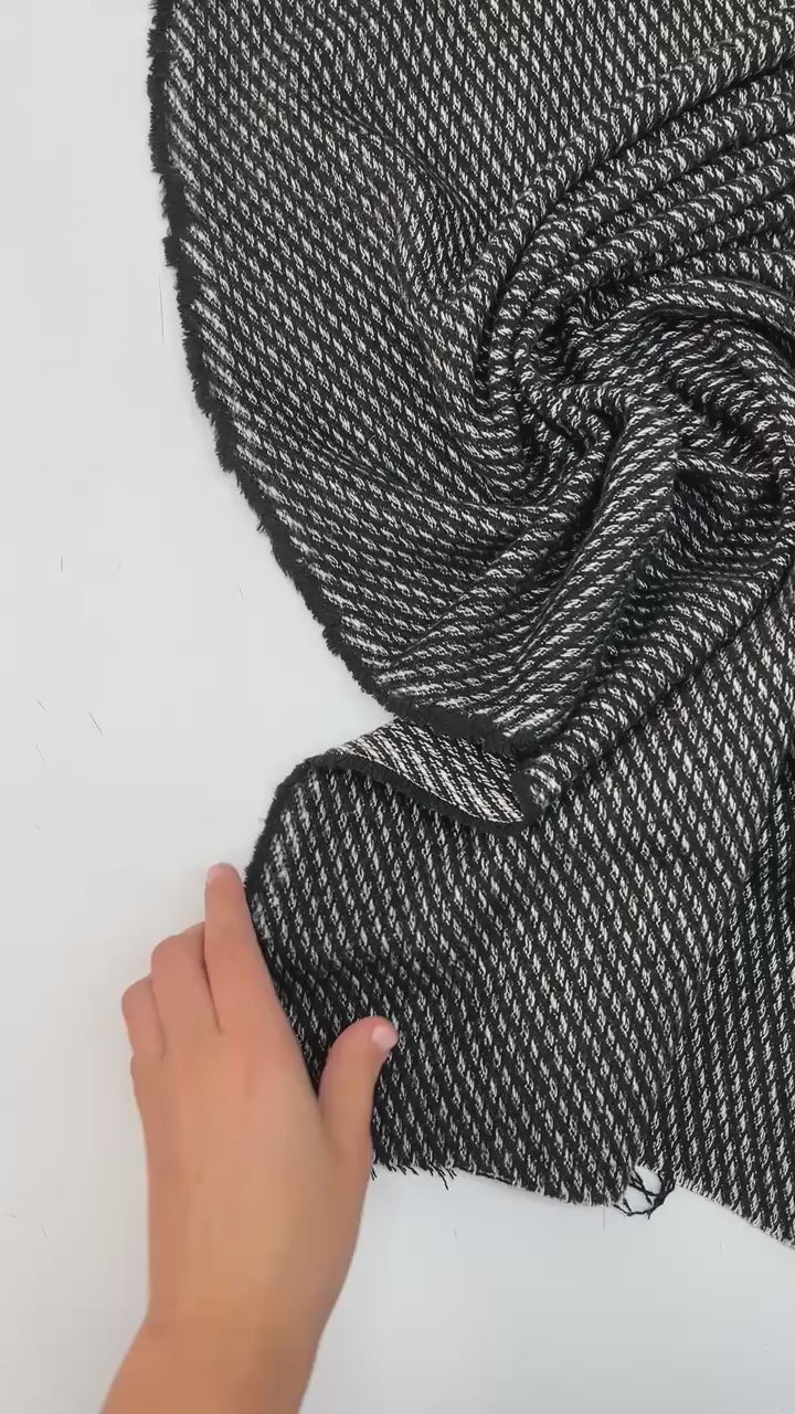video 54d9d255-dc8f-4263-b2d6-76d2c79e731d